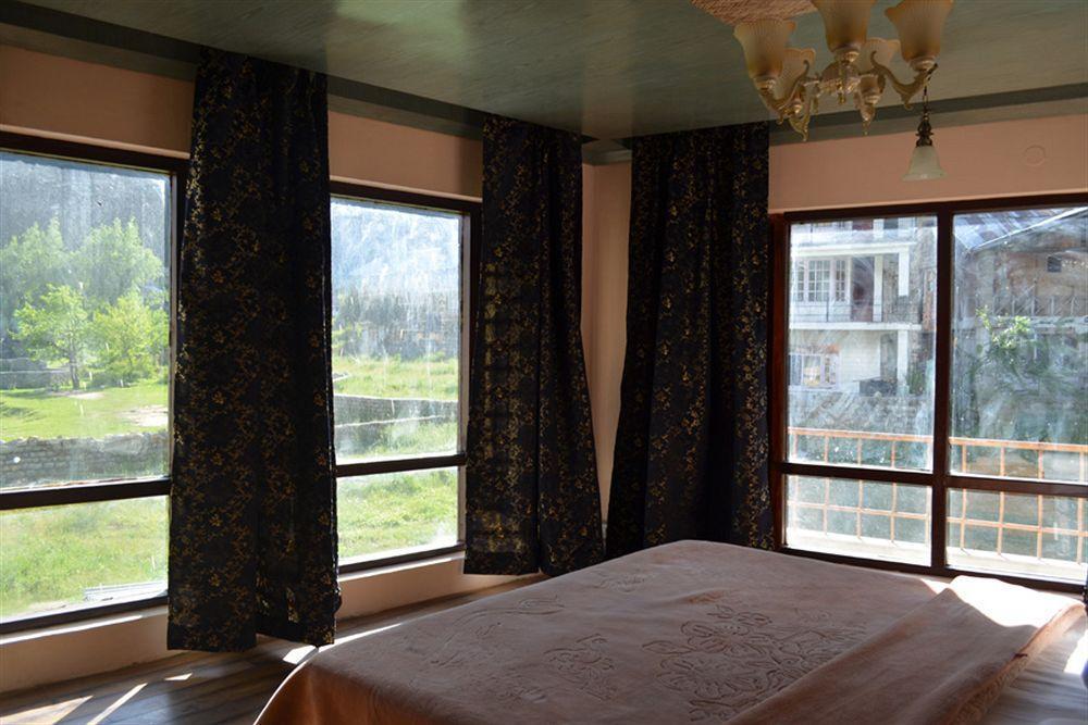 Hotel Manali Mahal Buitenkant foto