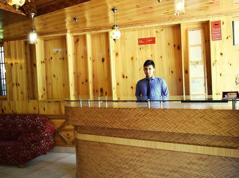Hotel Manali Mahal Buitenkant foto